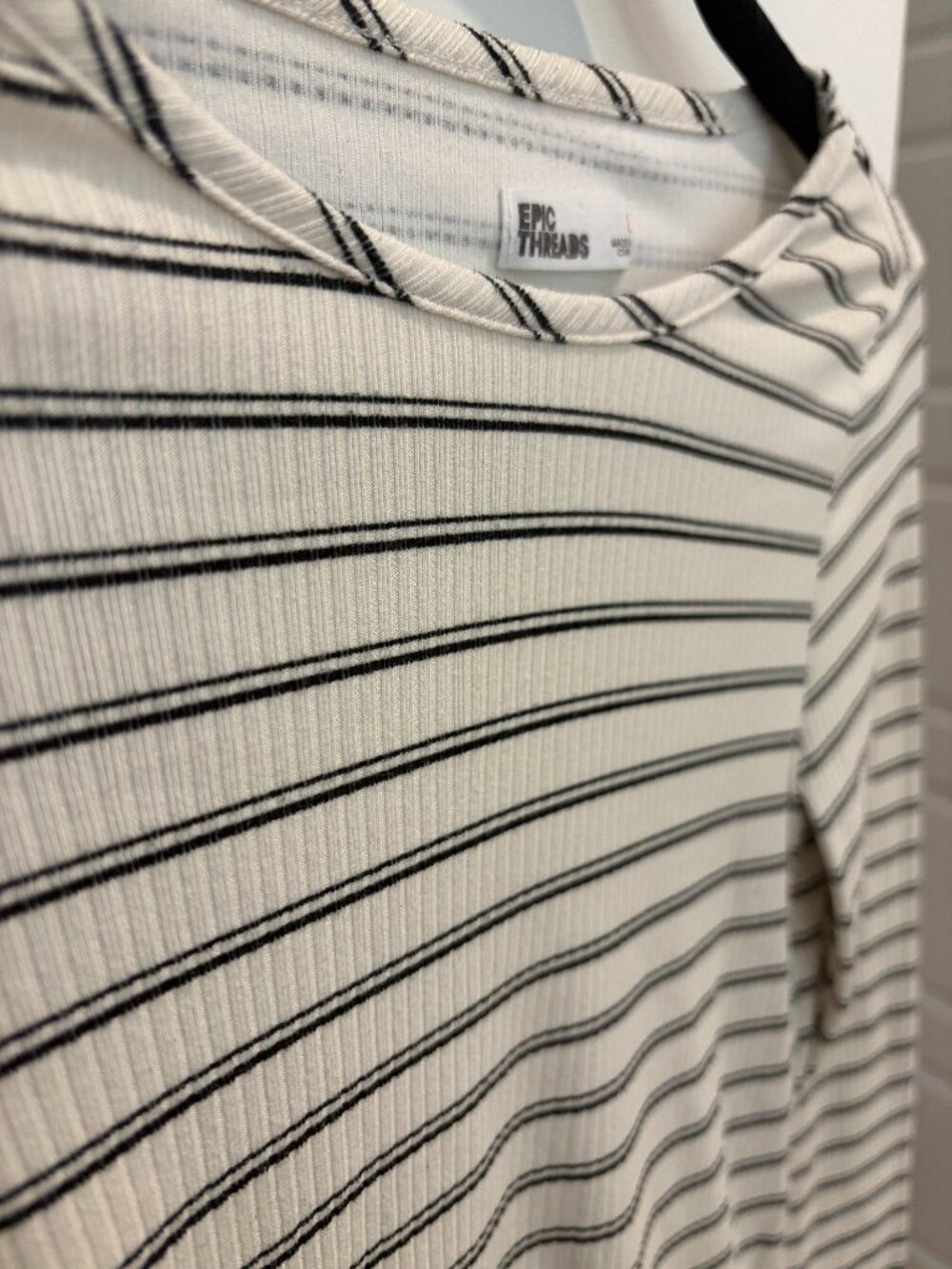 Epic Threads - Striped, Ribbed Long-sleeve Ruched Top - Picture 4 of 4